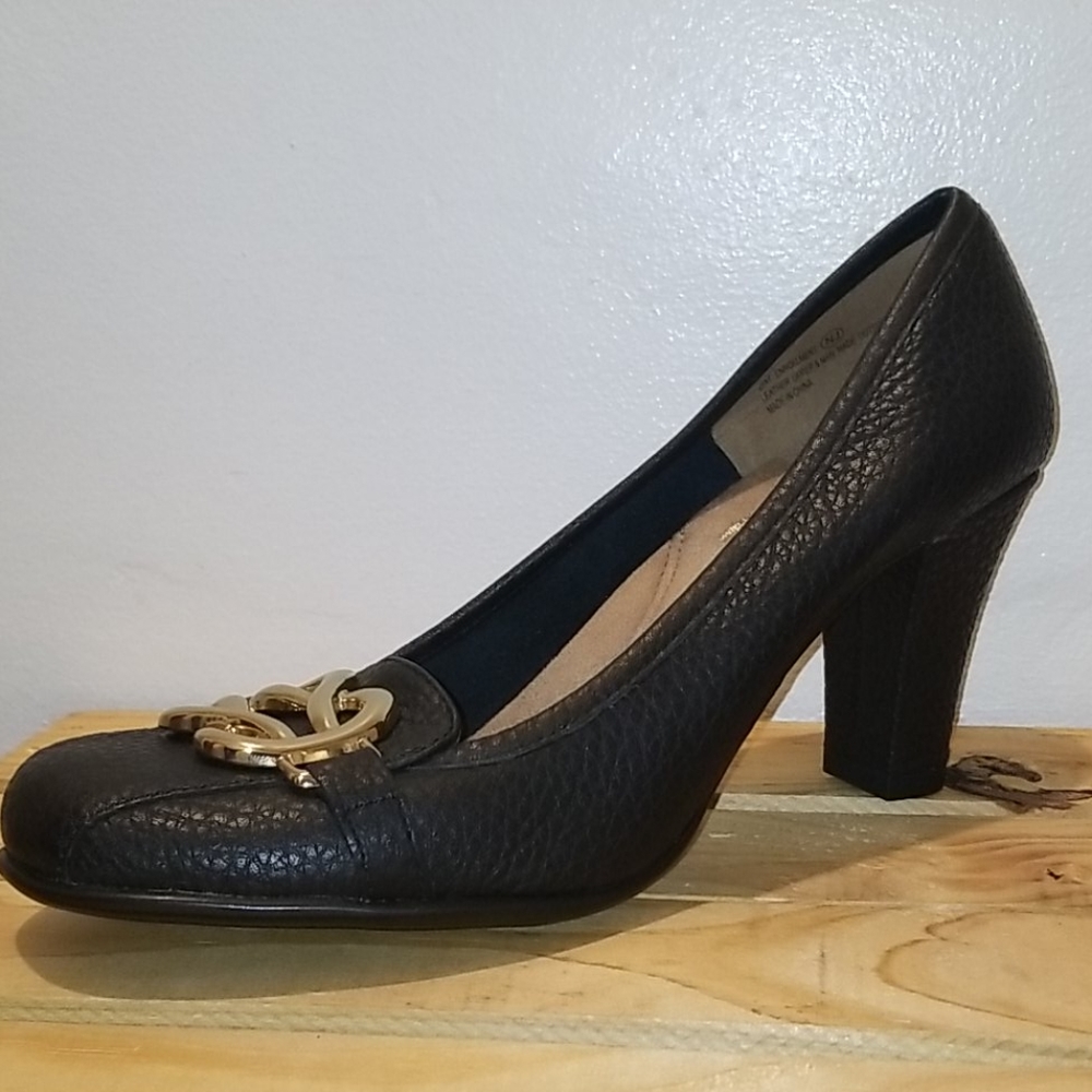 NEW Aerosoles Enrollment Gold Knot Heel